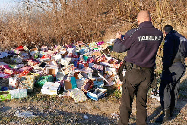 Свештеник украо и продао пакетиће